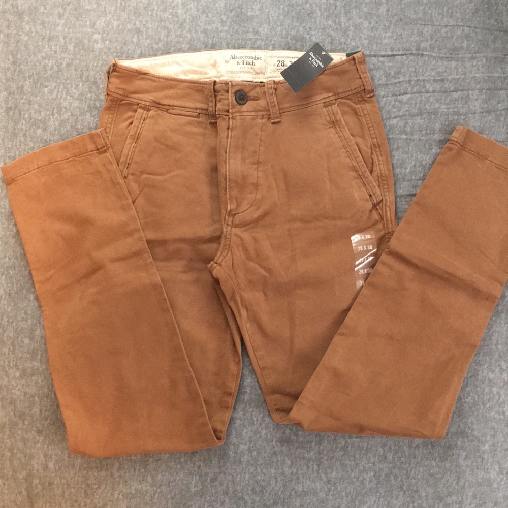 NWT Men’s 28/30 A&F The Skinny Chinos